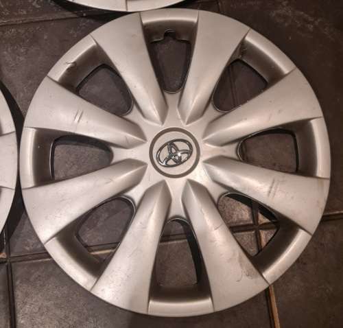 Toyota corolla hubcaps