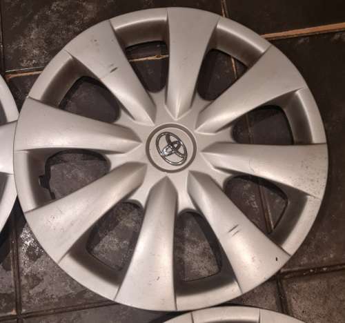 Toyota corolla hubcaps