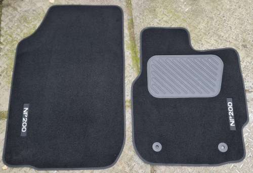 Nissan Np200 mats