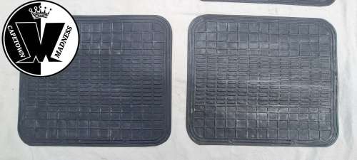 Universal rubber mats