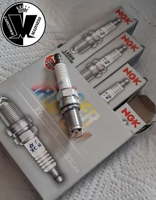 NGK IKR6G11 Laser Iridium spark plugs