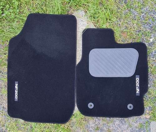 Nissan NP200 mats