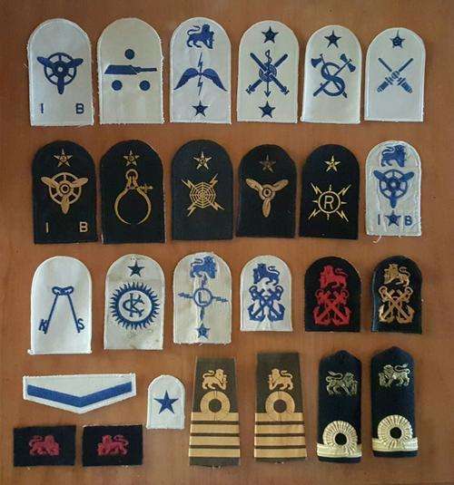 26 SOUTH AFRICAN NAVY rank insignia badges - Bushwar era - sold together