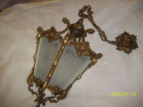 Ceiling mounted