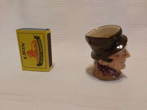 Toby Jug (Royal Doulton Sam Weller Character Jug )