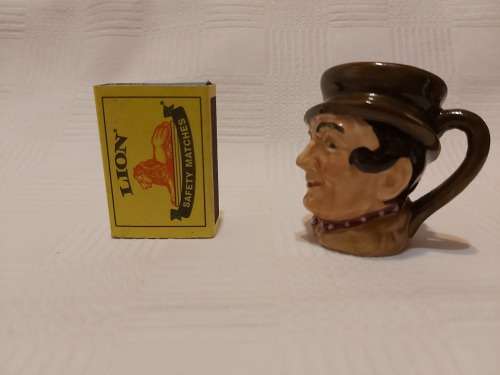 Toby Jug (Royal Doulton Sam Weller Character Jug )