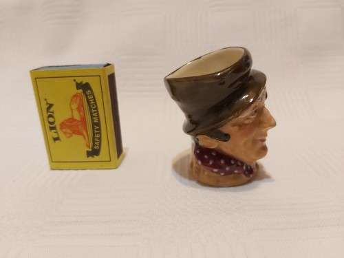 Toby Jug (Royal Doulton Sam Weller Character Jug )