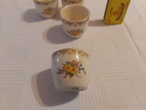Egg cup maddock made in england ( SET OF 4)