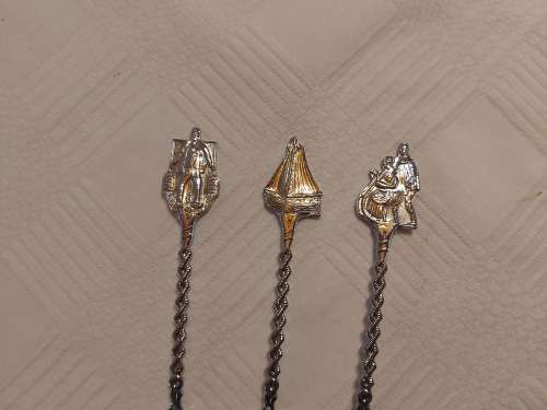 Novalux Plate Souvenir Spoons.(Made in Holland ) SET OF 6