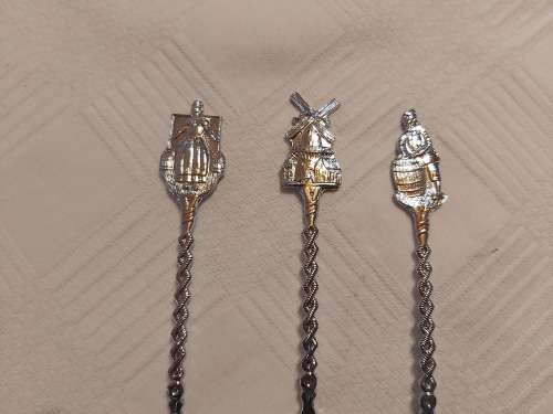 Novalux Plate Souvenir Spoons.(Made in Holland ) SET OF 6