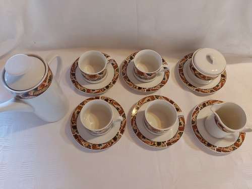 Tea set ( set of 4 ) FINE PORCELAIN