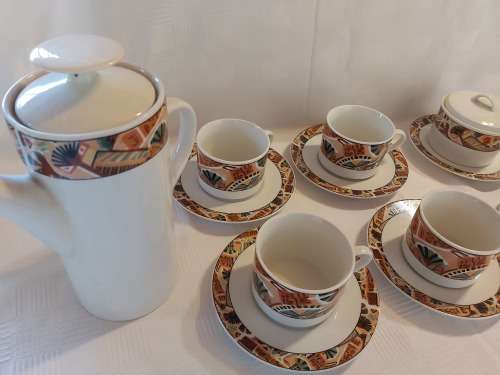 Tea set ( set of 4 ) FINE PORCELAIN