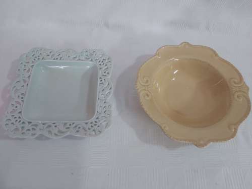 2 Beautiful bowls ( casa domani  chantilly +  )