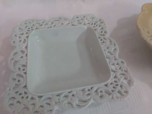 2 Beautiful bowls ( casa domani  chantilly +  )