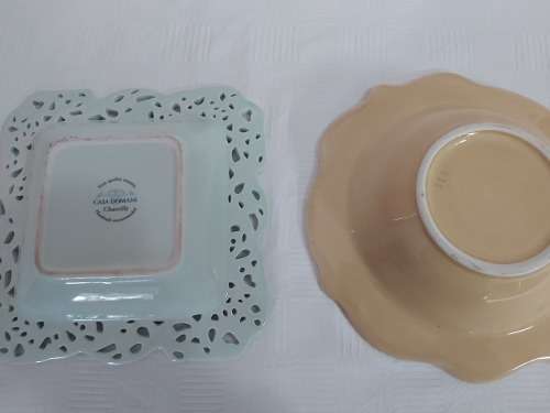 2 Beautiful bowls ( casa domani  chantilly +  )