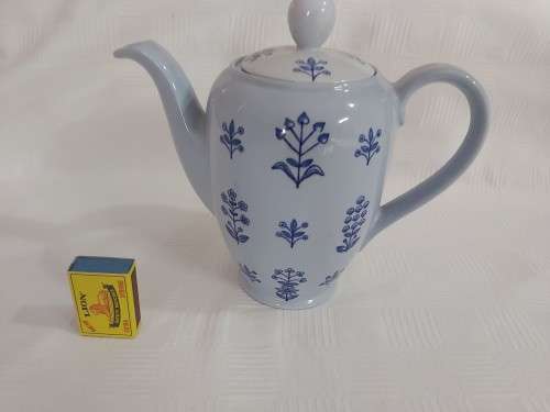Flower tea pot (ARABAI - MADE IN FINLAND)