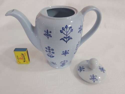 Flower tea pot (ARABAI - MADE IN FINLAND)