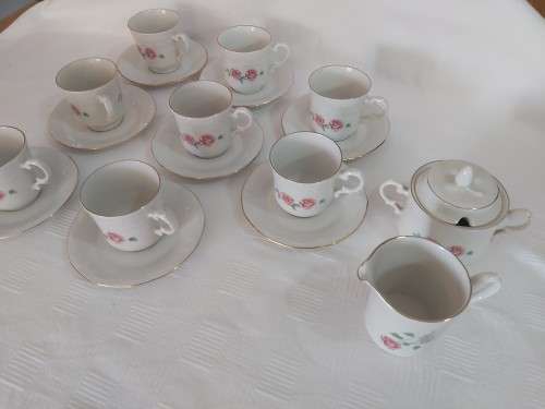 9 Tea cup duos + milk jug & sugar pot ( Huguenot Royale)