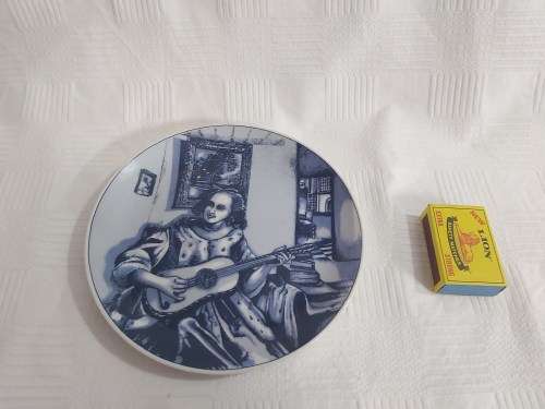 Lady Playing Mandolin -Delft Holland Special Limited Collectors Edition -The Old Masters' Series