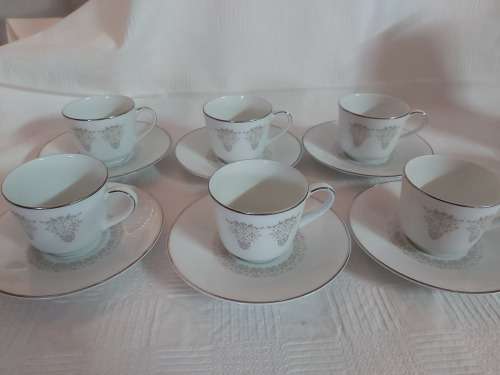 TEA SET ( NORITAKE CHINA , JAPAN) ( AS IS)