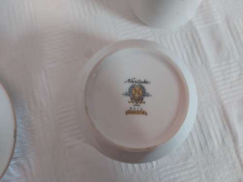 TEA SET ( NORITAKE CHINA , JAPAN) ( AS IS)
