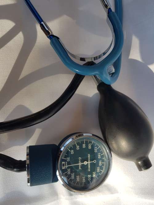 Blood preassure meter and stetascope