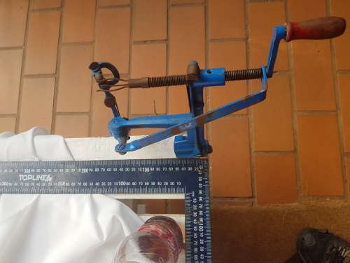 Antique Apple peeler