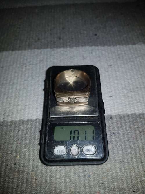 9Ct GOLD 10.1g Diamond Mens Wedding ring R8000