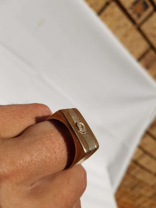 9 Ct GOLD Ring 10.1g Diamond Mens Wedding Ring