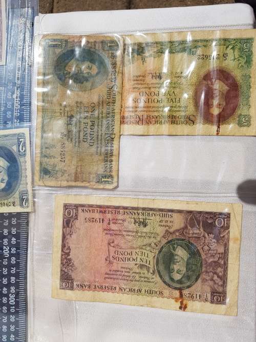 Bank Notes Collection DR HEINZ WIRZ 2005 certified files value R15000