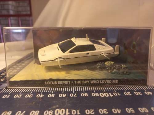 007 James Bond Lotus Esprit - The spy who loved Me