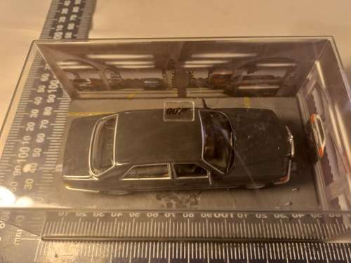 007 James Bond Mercedes S-class - Tomorrow never dies