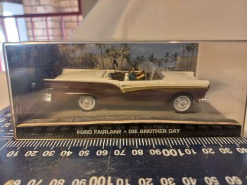 007 James Bond Ford Fairlane - Die Anothe Day