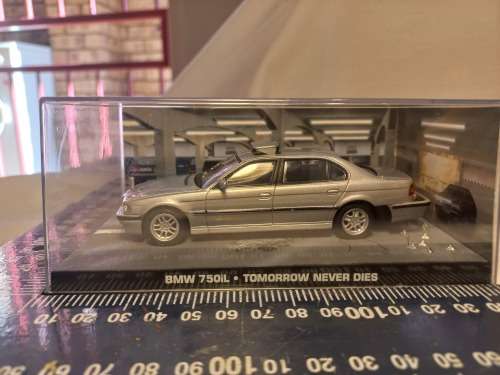007 James Bond BMW 750iL - Tomorrow never Dies