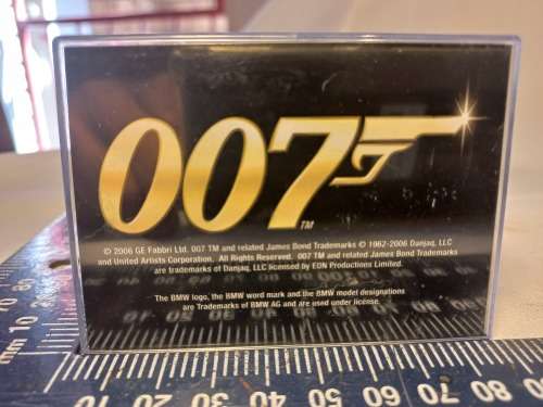 007 James Bond BMW Z8 - The world is not enough