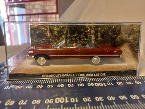 007 James Bond Chevrolet Impala - Live and let Die