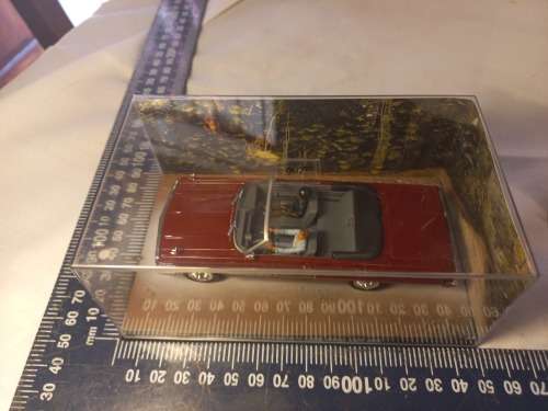 007 James Bond Chevrolet Impala - Live and let Die