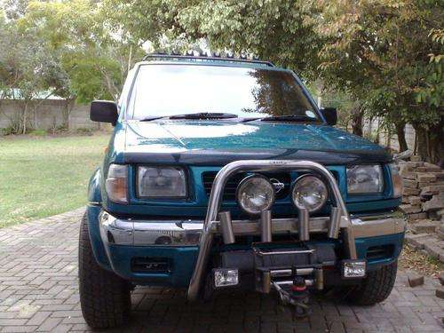 WINCH â 8000 lbs - NISSAN HARDBODY.
