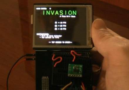 Arduino duemilanove used to make a clone of Space Invaders