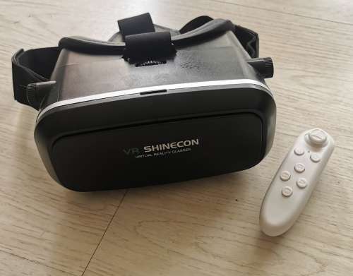 VR Shinecon headset and remote