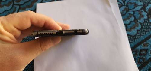 Huawei Nova 2S / cracked screen