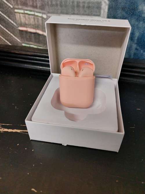 Generic Earphones for Apple and Android - Pink