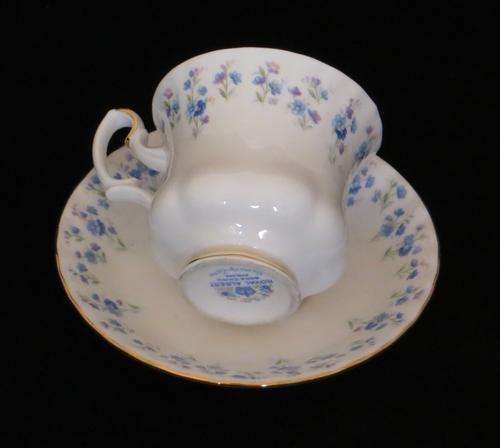ROYAL ALBERT 'MEMORY LANE' (2 available)