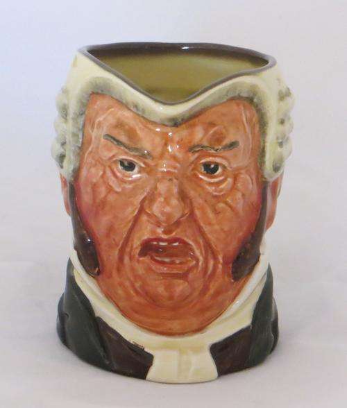 ROYAL DOULTON SMALL CHARACTER JUG 'BUZFUZ' D5838