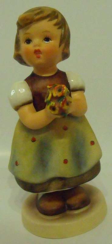 HUMMEL 'FOR MOTHER' FIGURINE
