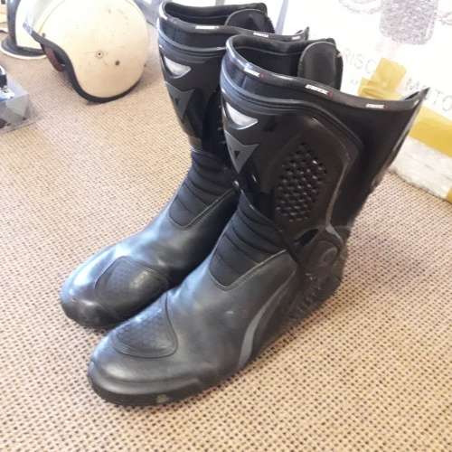 **CRAZY R1 START**NO RESERVE**DAINESE RACING BOOTS**