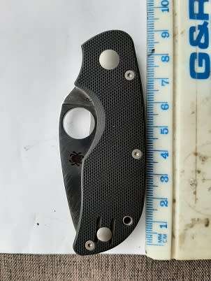 ** CRAZY R1 START ** NO RESERVE ** SPYDERCO  CAT G-10 PLAIN**
