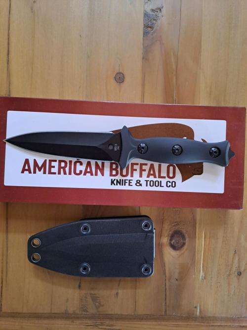 ** CRAZY R1 START ** NO RESERVE ** BRAND NEW AMERICAN BUFFALO BOOT / TACTICAL KNIFE **