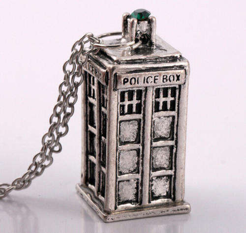 Doctor Who Tardis pendant necklace