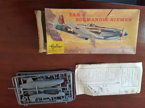 Vintage 1966 HELLER 1/72 WW II YAK-3 NORMANDIE-NIEMEN Model Kit